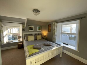 3 bedrooms, iron/ironing board, WiFi - Sandown, St Teath 3 bed sleeps 6 (Saint Teath)