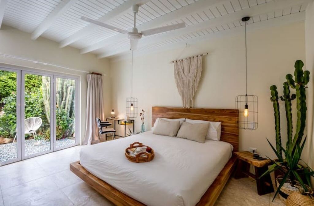 1 Schlafzimmer, Schreibtisch, Bügeleisen/Bügelbrett, Reisekinderbett