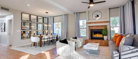 House, 4 Bedrooms | Living area