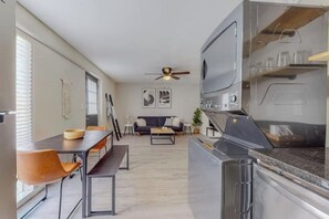 Interior - ⟫ Dog Run & Courtyard 2 Bedroom Apt w/King Bed W&D (Albuquerque)