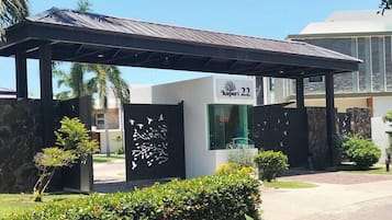 Casa, 3 habitaciones, para fumadores, balcón | Exterior