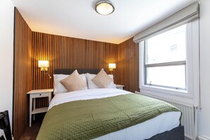 3 عدّة غرف نوم ومكواة/لوح كي وواي فاي مجانًا وملاءات أسرّة