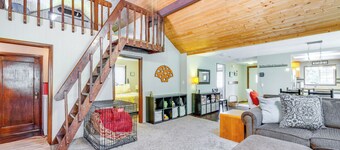 Pet-Friendly Ocean Park Rental w/ Outdoor Fire Pit