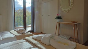 Villa - 4 soveværelser - balkon - udsigt til have