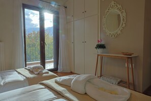 别墅, 4 间卧室, 阳台, 花园景观 | 5 多间卧室