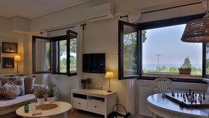 Villa - 4 soveværelser - balkon - udsigt til have | Stue
