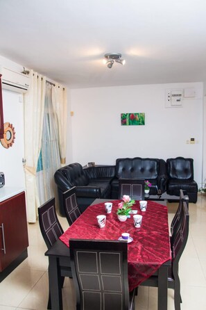 Family Apartment | Iron/ironing board, free WiFi
