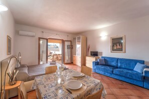 Apartment, Balcony | Dining - Relaxing Cristal Blu Studio Sleeps Num1496 (Santa Teresa di Gallura)