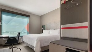 Unclassified image, 5 of 27, button - Avid Hotel Traverse City By IHG (Traverse City)