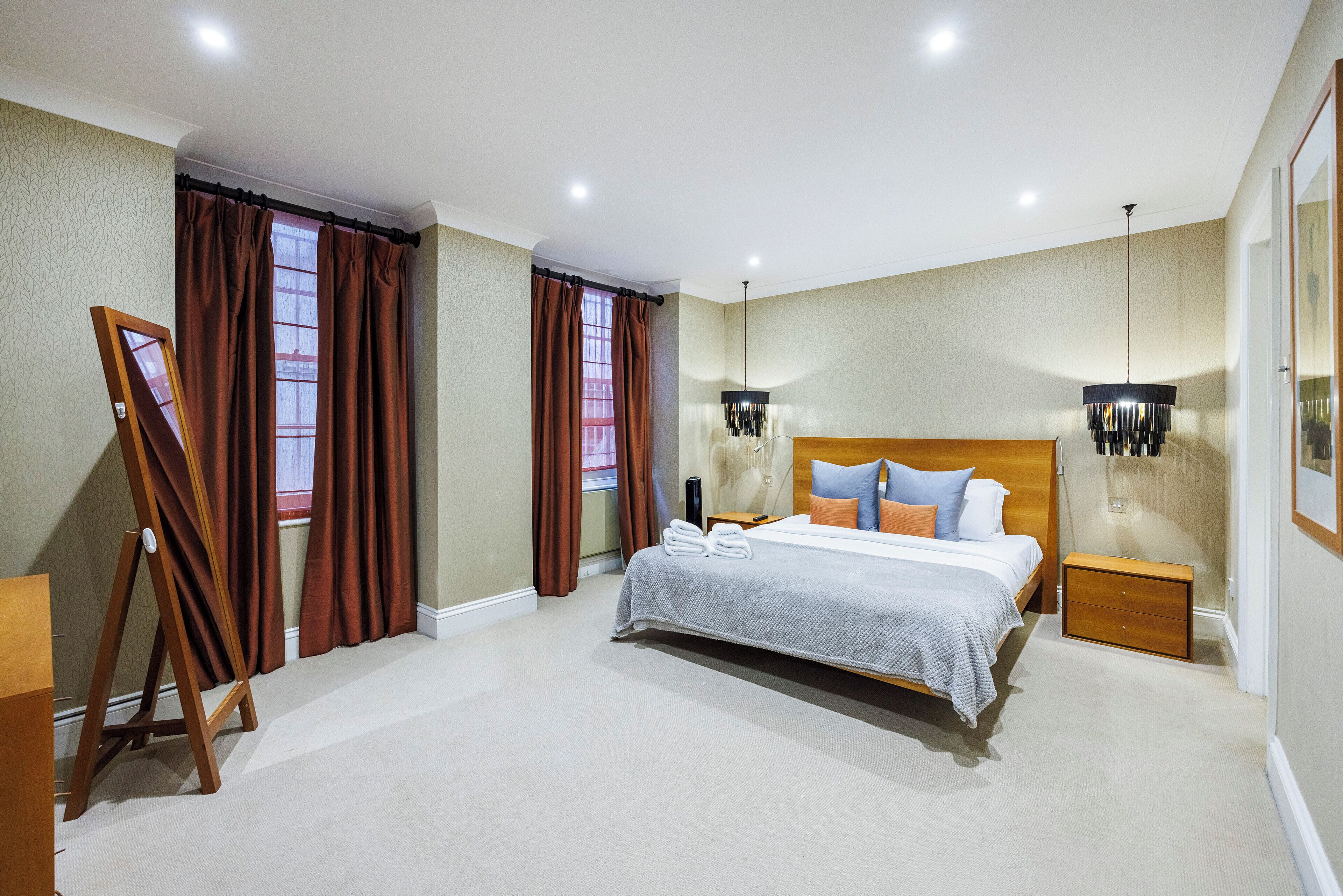 2 bedrooms, iron/ironing board, free WiFi, bed sheets