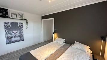 5 sovrum, skrivbord, strykjärn/strykbräda och gratis wi-fi