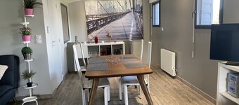 Une Annexe Avec Bureau Pour Télé Travail