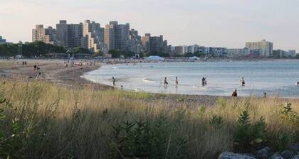 Private Charming Apartment Walk to Subway & Beach