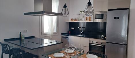 Fridge, microwave, oven, stovetop