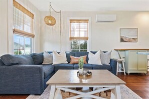 Smart TV, chimenea y tenis de mesa 