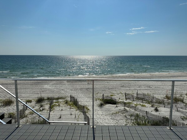 On the beach - New rental 1 level on Beach Sunset Sunrise Views & Huge Deck furthest NORTH Cape (Port St. Joe)