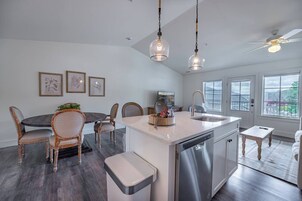 City Loft | In-room dining