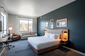 Standard Suite | In-room safe, iron/ironing board, free WiFi, bed sheets - Bridge Creek Inn (Clayton)