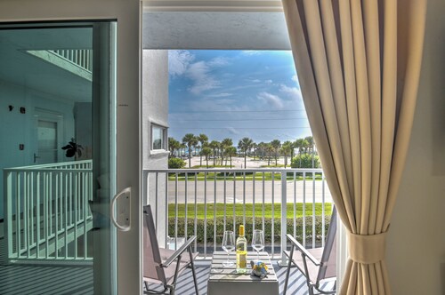 Sunrise Catch NSB: 
Newly remodeled condo OCEAN VIEW, 300 steps from the beach