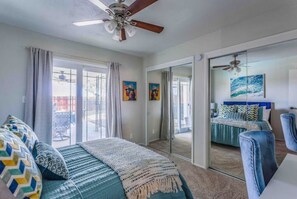 4 bedrooms, WiFi - Fresno State 4BR/2BA+Private Pool +Game Room+ Gym! (Fresno)