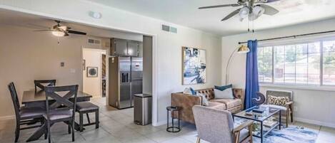 Smart-tv en een open haard