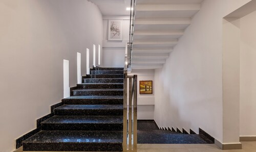 Treebo Vsaffron Regency, Punnamada Lake