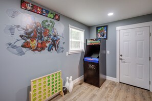 Games room - Close to Nickajack Lake! Serene Retreat w/ Hot Tub (Bryant)