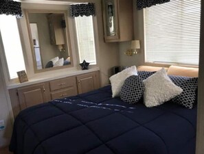 2 bedrooms