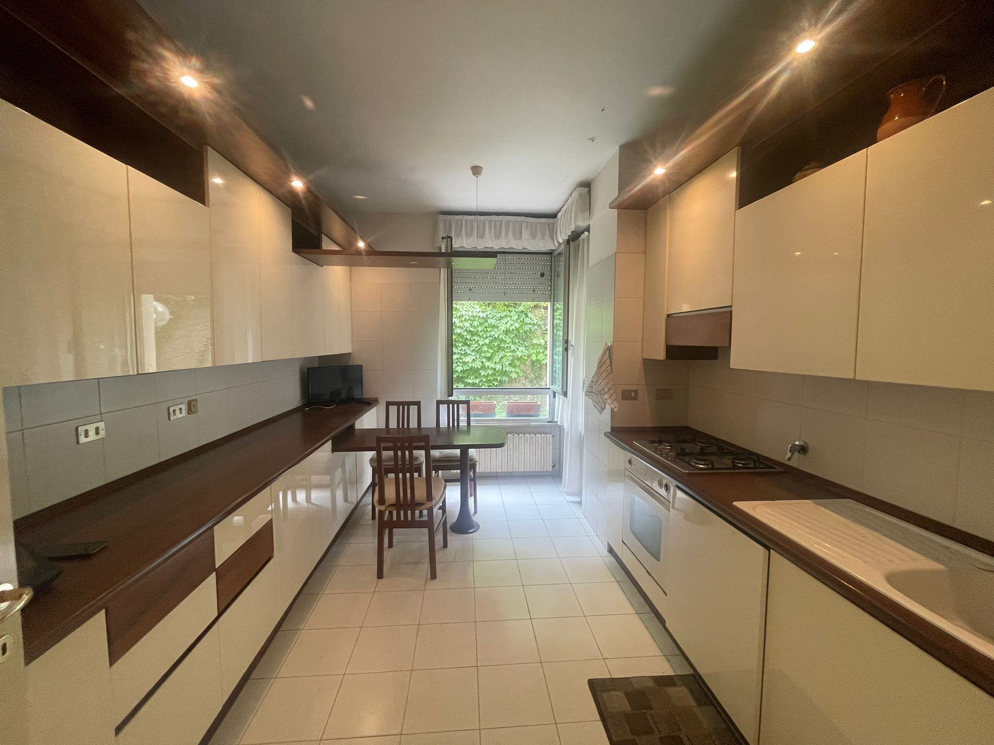 컴포트 아파트 | 전용 주방 | 대용량 냉장고, 전자레인지, 오븐, 쿡탑