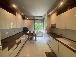 Leilighet – comfort | Eget kjøkken | Kjøleskap, mikrobølgeovn, ovn og kokeplater