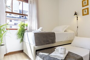 Apartamento | 3 dormitorios, caja fuerte, escritorio y cortinas opacas