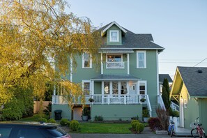 Exterior - Pearl Inn Bed and Breakfast (Ilwaco)