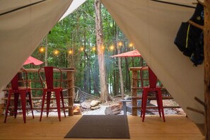 Property grounds - Pap's Glamp on Lake Hartwell (Fair Play)