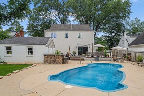 Pool - Spacious Oasis on Monument Ave | Pool NOW OPEN (Richmond)