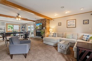 Smart TV, books, offices - Spacious and Cozy Oasis on Monument Avenue (Richmond)