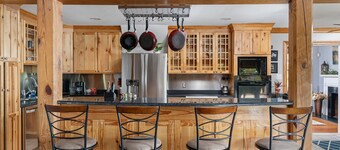 Spacious Oasis on Monument | Incredible Backyard