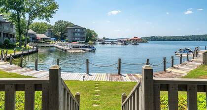 Waterfront Lake Hamilton Escape