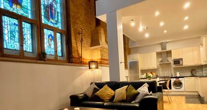 Magical Converted Church Duplex Apartment, Close to Harry Potter Studios