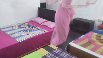 Economy Room | Free WiFi, bed sheets
