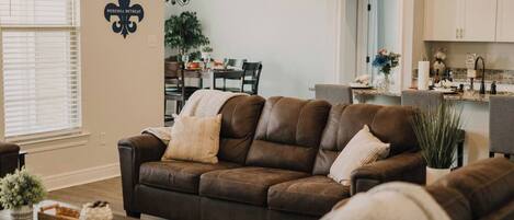 TĂ©lĂ©viseur connectĂ©, foyer, bureau, Ă©cran dâordinateur