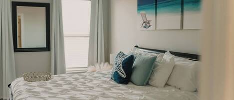 4 bedrooms, desk, iron/ironing board, free WiFi