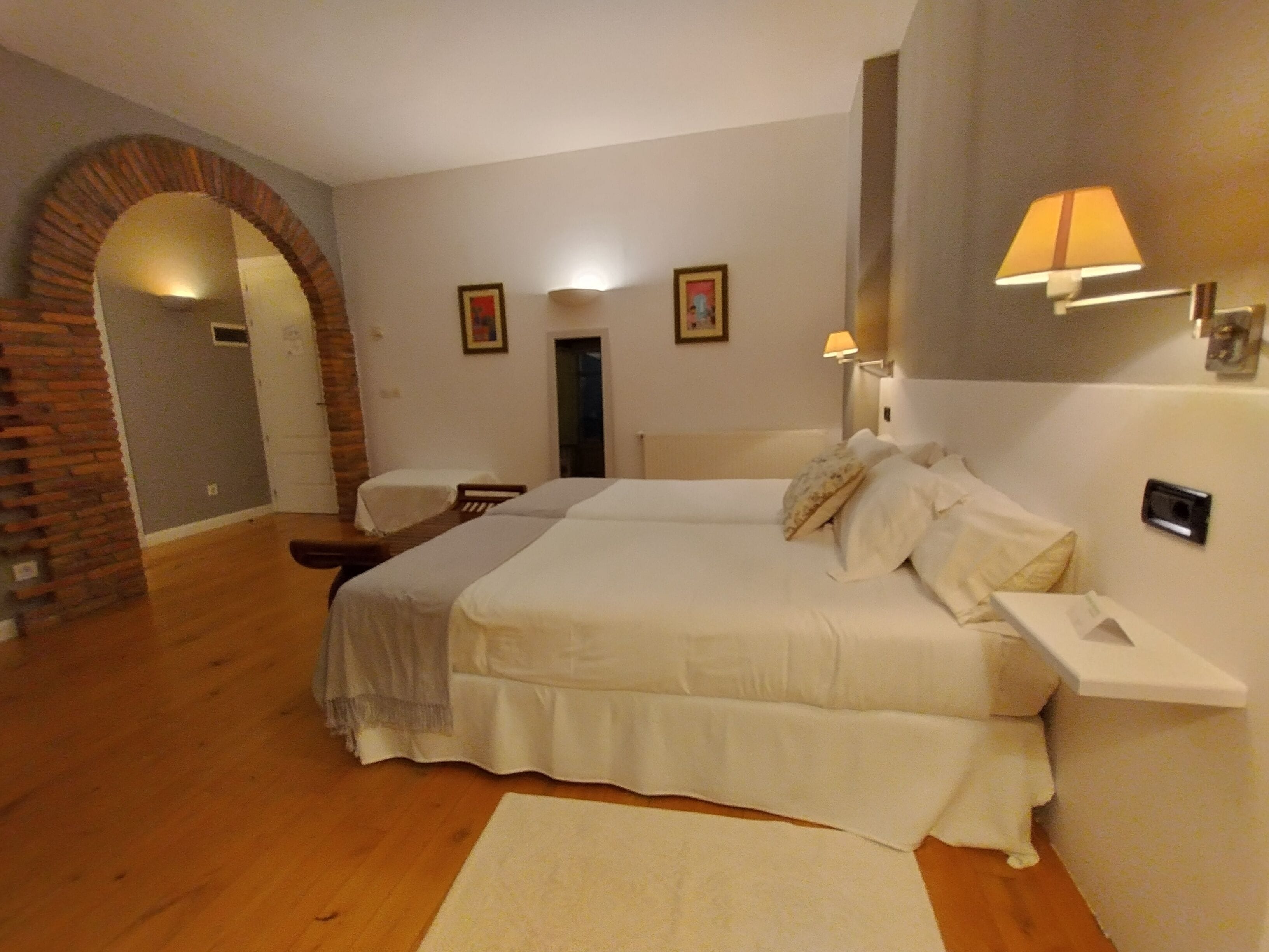 Kahden hengen deluxe-huone | Ilmainen Wi-Fi