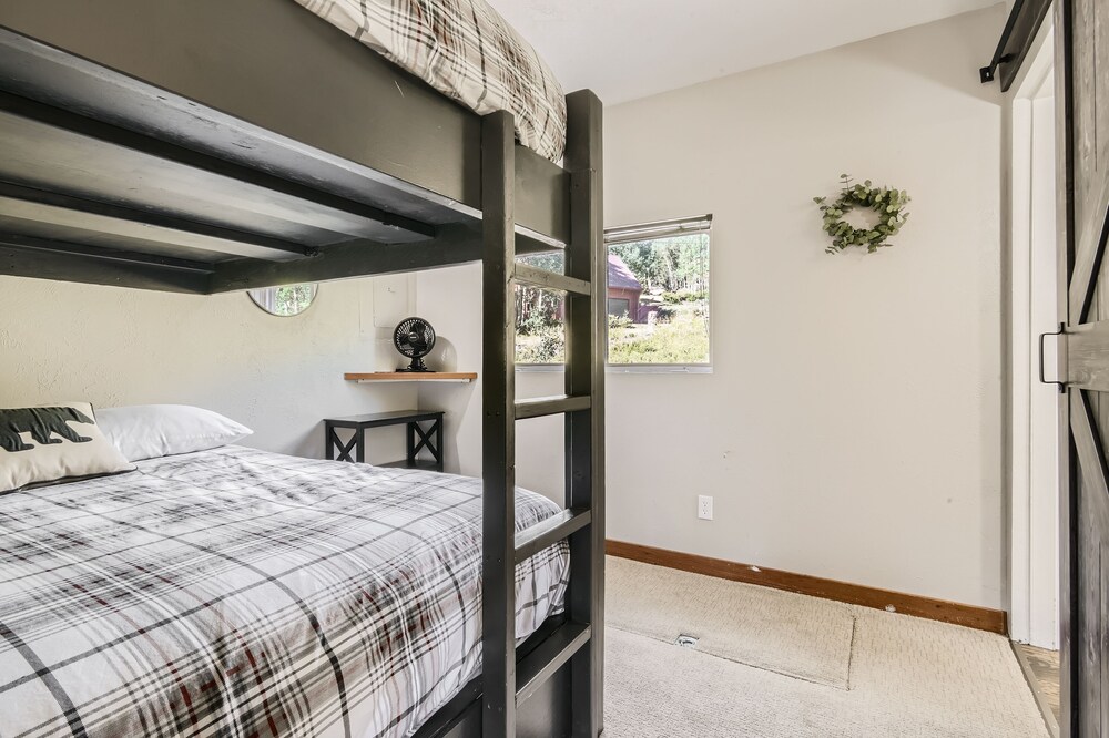 Charming dogfriendly mountain cabin in Alma w/ panoramic mountain views! Park County Vrbo