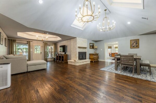 Smart TV, fireplace, offices