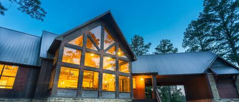 المنشأة من الخارج