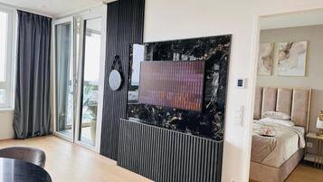 Apartment, 1 Bedroom, Accessible, Smoking | Room amenity