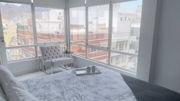 1 slaapkamer, een bureau, een strijkplank/strijkijzer, gratis wifi