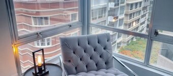 Atico de Lujo 300 m Del Mar Balcón Terraza Oasis en el Centro de la Capital