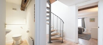 Central Colchester - Just 3 Minutes Walk to Colchester Castle and High Street!