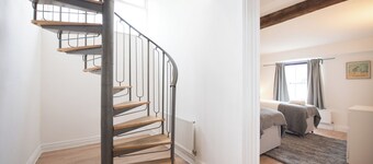 Central Colchester - Just 3 minutes walk to Colchester Castle and High Street!